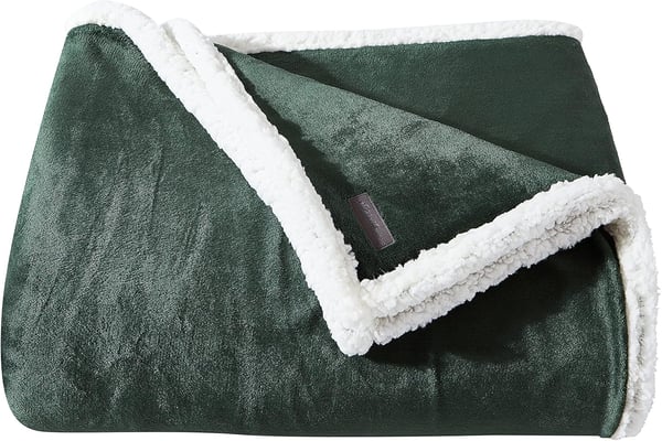 Eddie Bauer  Twin Blanket Reversible Fleece ampamp Faux Shearling Bedding Plush Home Decor Solid Green TwinGreen