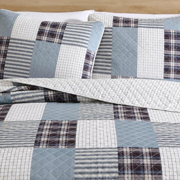 Eddie Bauer  King Quilt Set Reversible Cotton Bedding with Matching Shams Home Decor for All Seasons Camano Island Plum KingCamano Island Plum