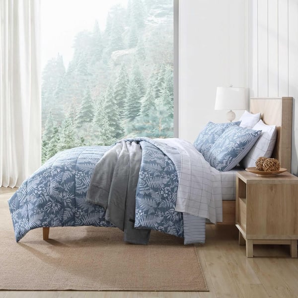 Eddie Bauer  Twin Comforter Set Soft Reversible Bedding with Matching Sham Wildflower Inspired Home Decor with Stripe Reverse Fern Garden Blue TwinKing Fern Garden Blue