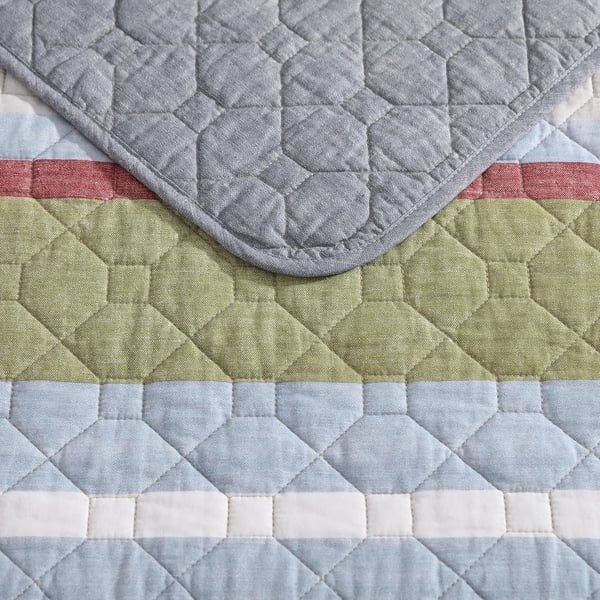 Eddie Bauer  Twin Quilt Set Cotton Reversible Bedding Set with Matching Sham Lightweight Home Decor for All Seasons Salmon Ladder Beige TwinSalmon Ladder Multi Queen