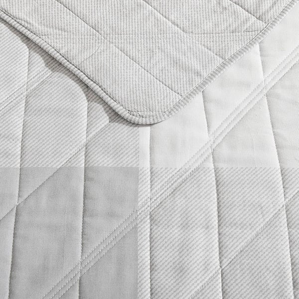 Eddie Bauer  Twin Quilt Set Cotton Reversible Bedding with Matching Sham Medium Weight Home Decor Boulder Grey TwinKing Grey