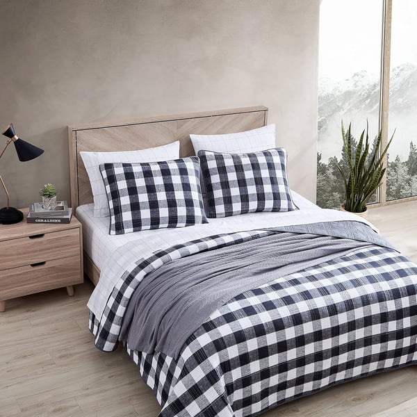 Eddie Bauer Twin Quilt Set Cotton Reversible Bedding with Matching Sham Home Decor for All Seasons Lakehouse Plaid Light Grey TwinTwin Dark Grey