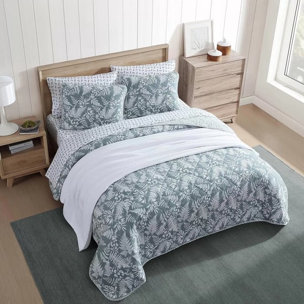 imageEddie Bauer  Twin Quilt Set Reversible Bedding with Matching Sham Lightweight Home Decor for All Seasons Hidden Lake Blue TwinFern Garden Green