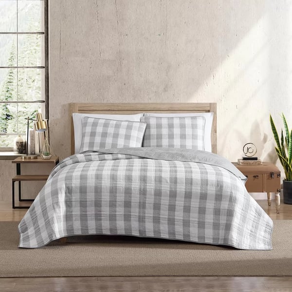 imageEddie Bauer Twin Quilt Set Cotton Reversible Bedding with Matching Sham Home Decor for All Seasons Lakehouse Plaid Light Grey Twin