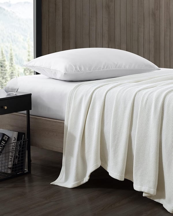 Eddie Bauer Twin Blanket Solid Reversible Cotton Bedding Home Decor for All Seasons Textured Twill White TwinKing Textured Twill White