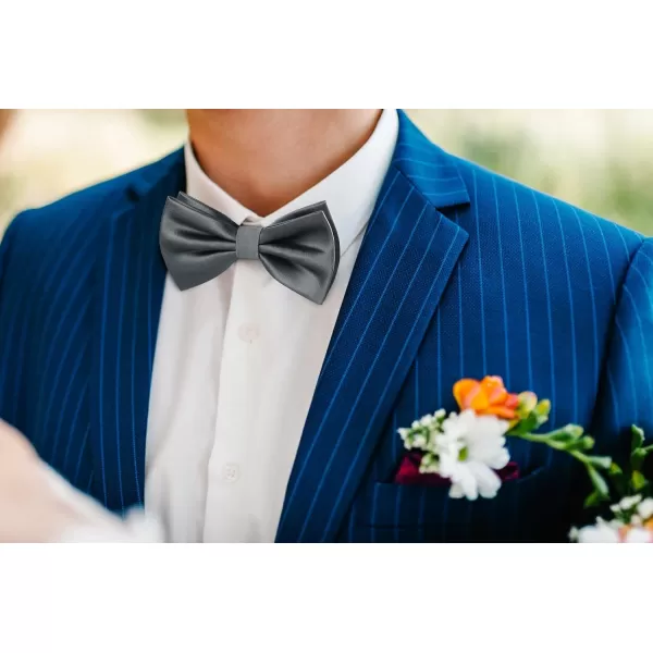 HISDERN Bow Ties for Men Solid Color Pre-Tie Bow Tie and Pocket Square Set Classic Formal Tuxedo Bowties for Wedding Party