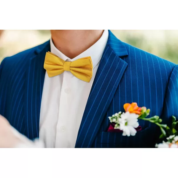HISDERN Bow Ties for Men Solid Color Pre-Tie Bow Tie and Pocket Square Set Classic Formal Tuxedo Bowties for Wedding Party