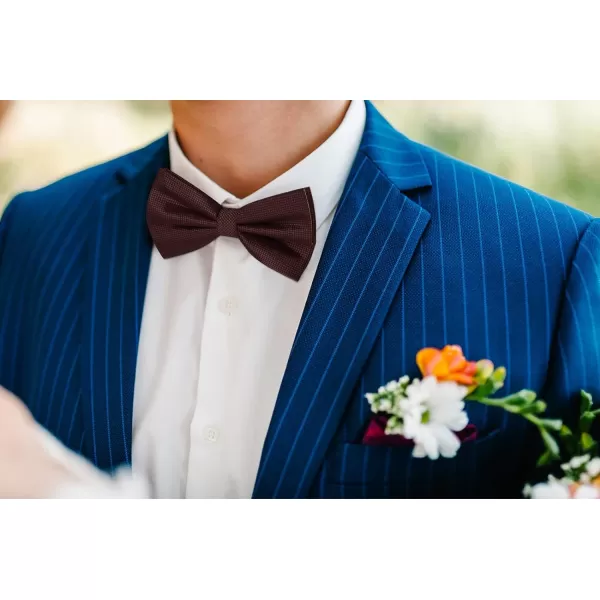 HISDERN Mens Pretied Bow Tie: Solid Color Tuxedo Bowtie and Pocket Square Set - Clip on Wedding Bow Ties for Men