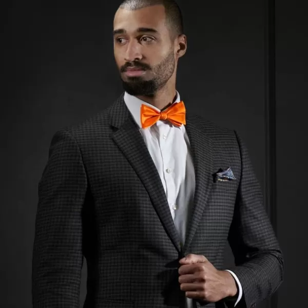 HISDERN Mens Pretied Bow Tie: Solid Color Tuxedo Bowtie and Pocket Square Set - Clip on Wedding Bow Ties for Men