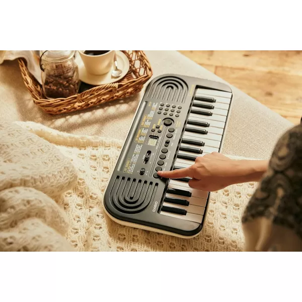 Casio Casiotone SA51 32Key Portable Keyboard with Mini KeysModern