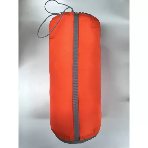FLEXTAILGEAR Inflatable Sleeping Pad with 6R Value  Ultralight 28 Inch Camping Mattress 4 Seasons Compact Backpacking Gear Essentials for Camping Traveling Hiking and TentRectangular