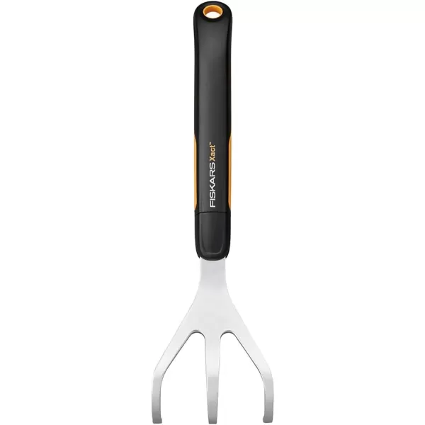 Fiskars Xact Hand Rake Heavy Duty Gardening Hand Tool with Ergonomic Handle and Hanging HoleCultivator