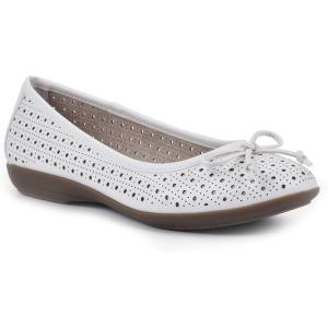 imageCLIFFS BY WHITE MOUNTAIN Womens Cheryl Cushioned Ballet FlatWhiteBurnishedSmooth