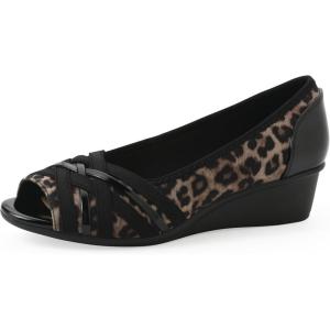 image:imageCliffs by White Mountain Womens BoldestTan Leopard Nylon