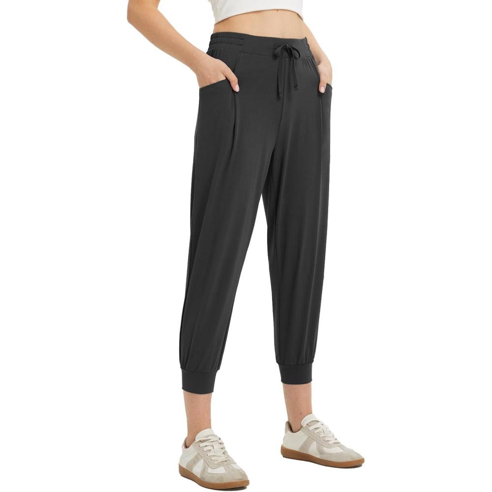 imagebaleaf Womens Petite Joggers Capri Sweatpants Drawstring Track Pants Travel Lounge Cropped Pants with PocketsBlack