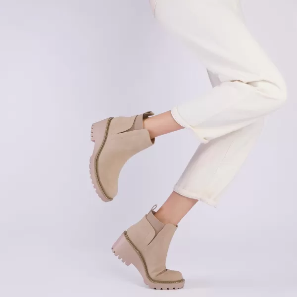 Mostrin Chelsea Boots for Women Platform Ankle Boots Chunky Lug Sole Boots Slip on Elastic Fall Boots Wedges Block BootiesBeige