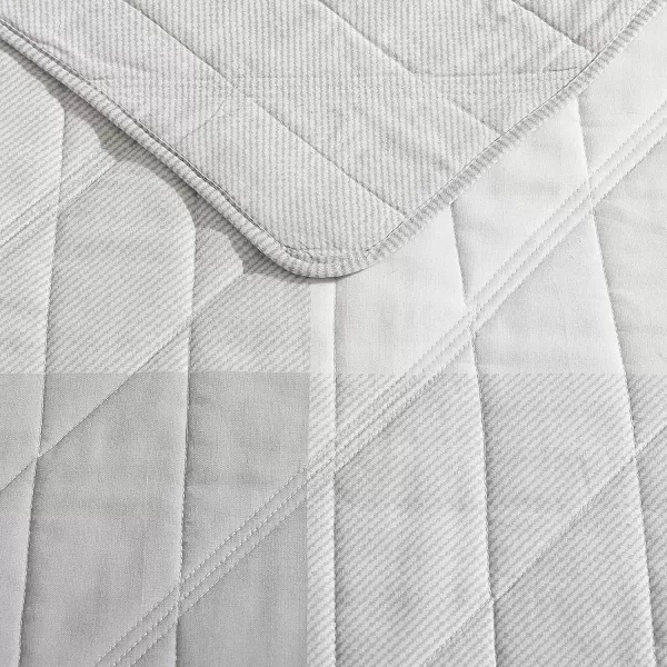 Eddie Bauer  Twin Quilt Set Cotton Reversible Bedding with Matching Sham Medium Weight Home Decor Boulder Grey TwinKing Grey