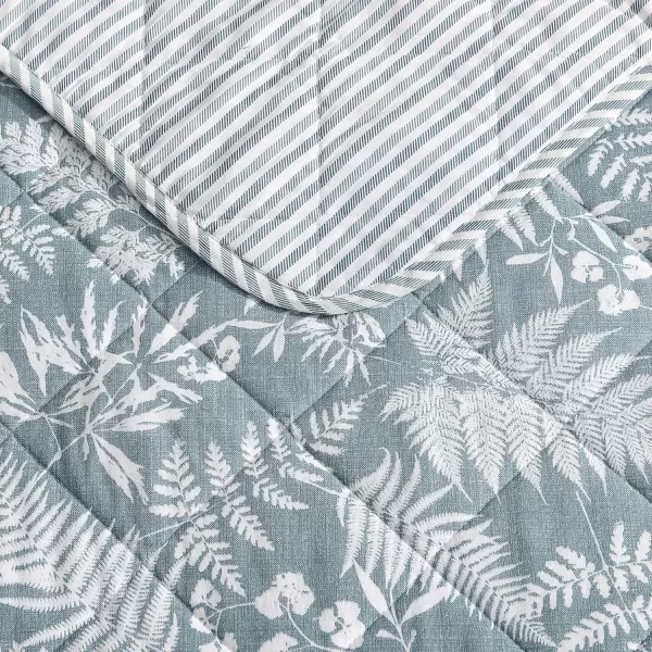 Eddie Bauer  Twin Quilt Set Reversible Cotton Bedding with Matching Sham Wildflower Inspired Home Decor with Stripe Reverse Fern Garden Green TwinQueen Fern Garden Green