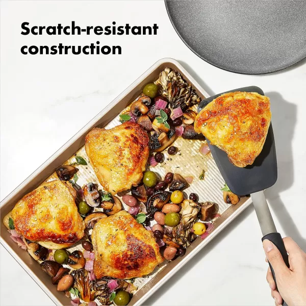 OXO Good Grips Non-Stick Pro Cake Pan Square 9 x 9 Inch, brown