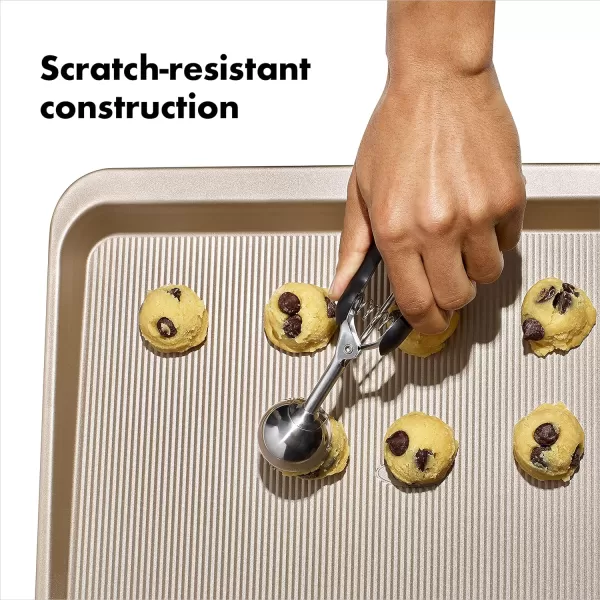 OXO Good Grips Non-Stick Pro Cake Pan Square 9 x 9 Inch, brown