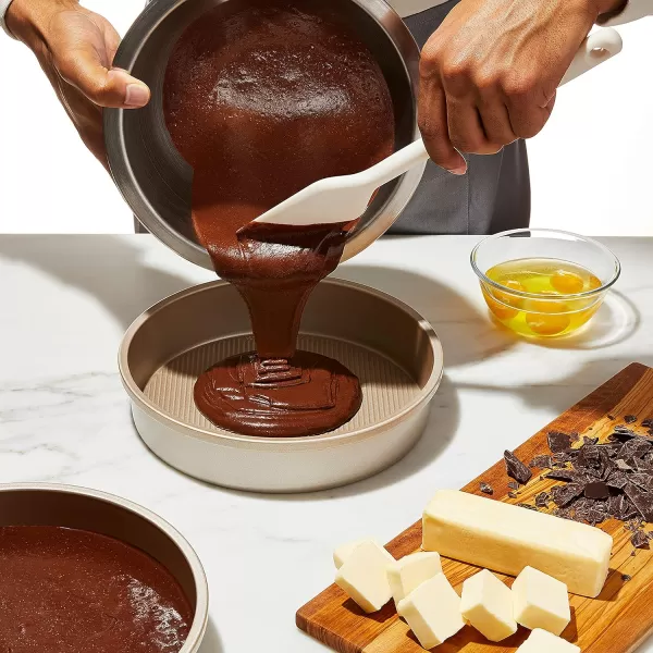 OXO Good Grips Non-Stick Pro Cake Pan Square 9 x 9 Inch, brown