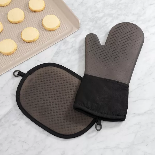 OXO Good Grips Silicone Pot Holder, Oat
