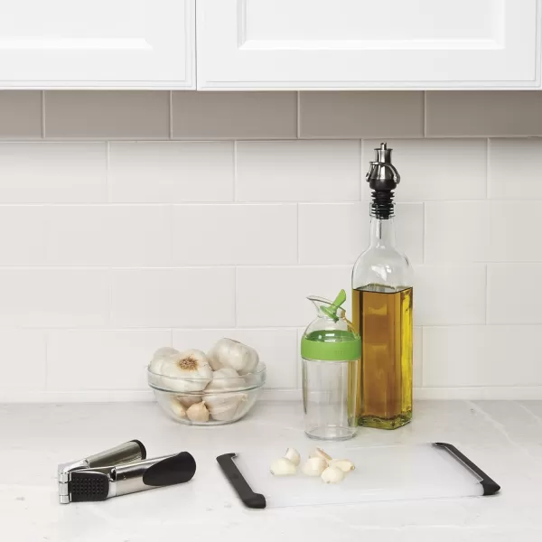 OXO Good Grips Little Salad Dressing Shaker - Black, Small