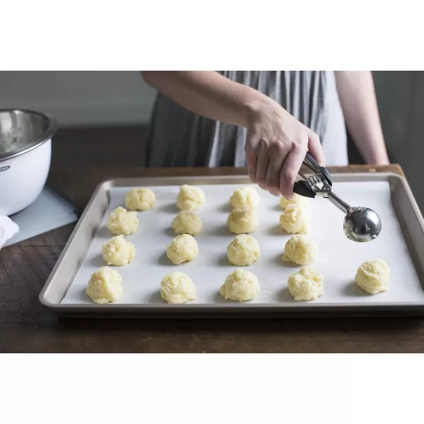 OXO Good Grips Medium Cookie Scoop,Black/Silver