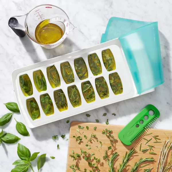 OXO Good Grips No-Spill Ice Stick Tray with Silicone Lid for Water Bottles)