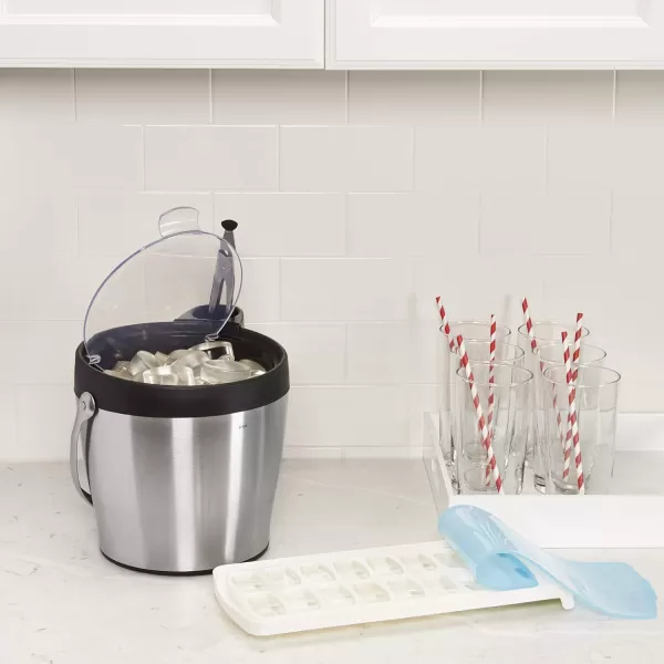 OXO Good Grips No-Spill Ice Stick Tray with Silicone Lid for Water Bottles)